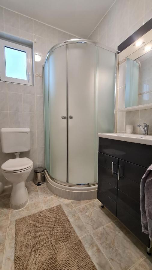 Ri-Jo Apartman Mohacs Ngoại thất bức ảnh