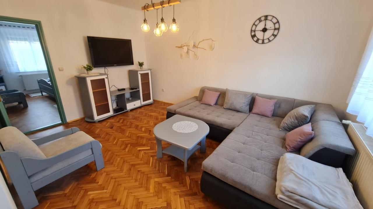 Ri-Jo Apartman Mohacs Ngoại thất bức ảnh